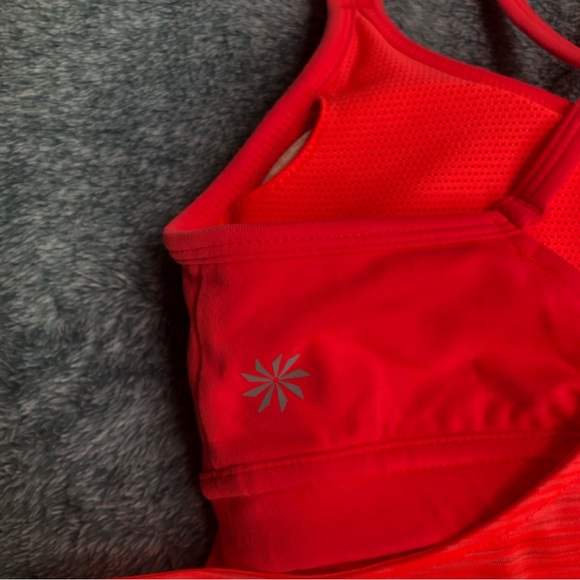 ***SOLD***Women’s Athleta workout athletic tank - Picture 7 of 12